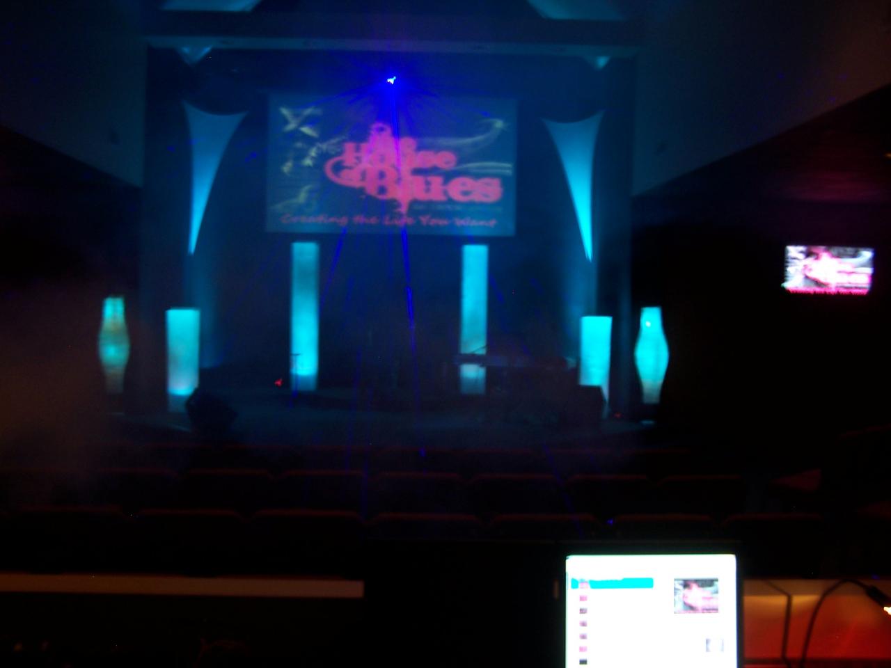 stage_design_for_leaving_the_house_of_blues.jpg