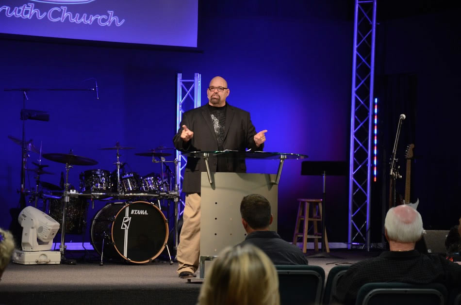 pastor-jason-baumgardner-speaking.jpg