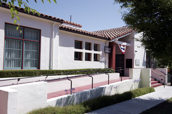 veterans_memorial_bldg-1.jpg