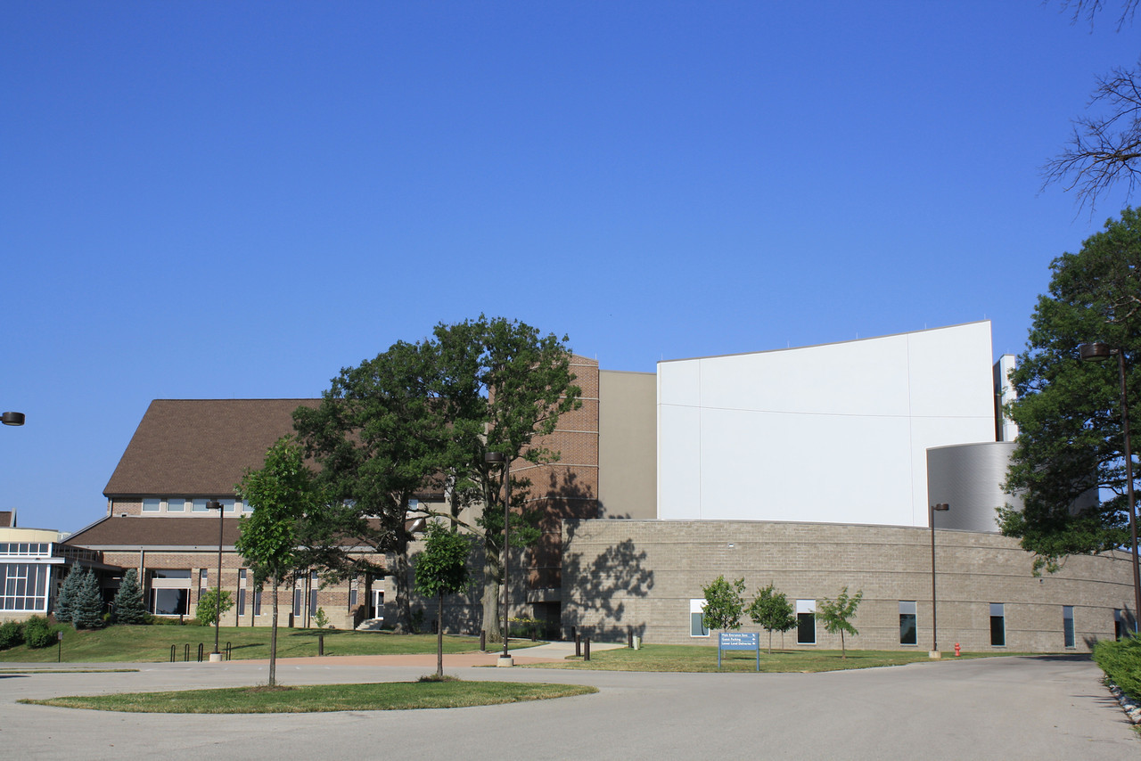 carmel.campus.exterior.jpg