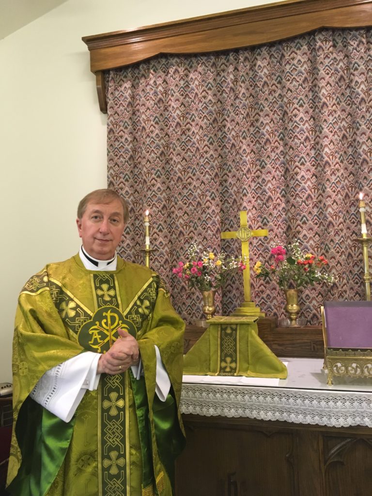 Father Fred Erb, our priest-in-charge, welcomes you! 