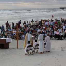 easter_on_beach.jpg