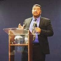 Pastor Marlon Carias