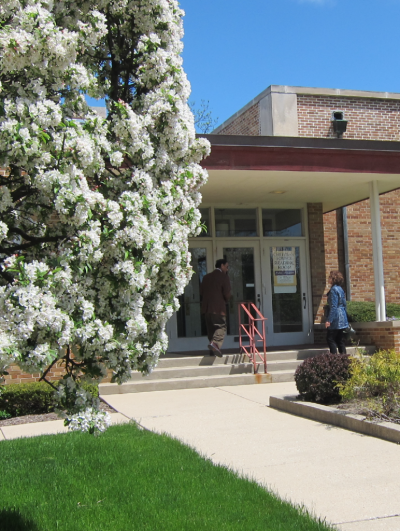 Entrance to First Church of Christ, Scientist in Glen Ellyn Entrance to First Church of Christ, Scientist in Glen Ellyn