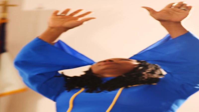 Lady Yevette leading praise!