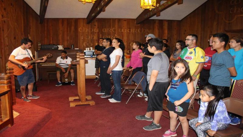 Family Retreat/Retiro de familias. 