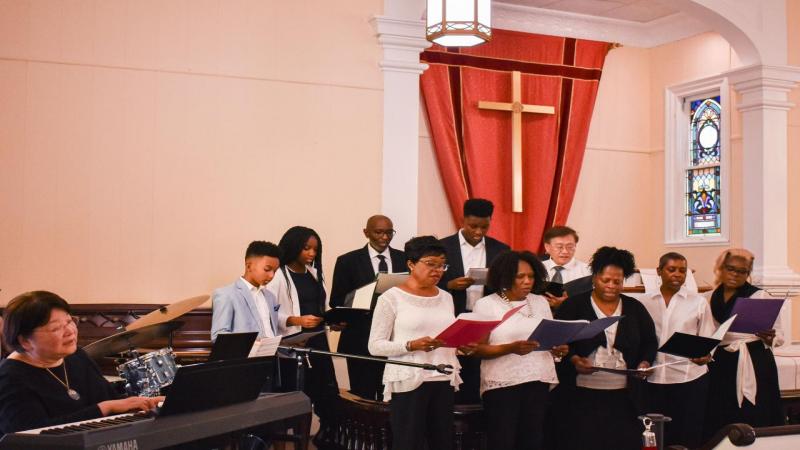 Our Live Well Praise and Worship Choir sings with all their heart